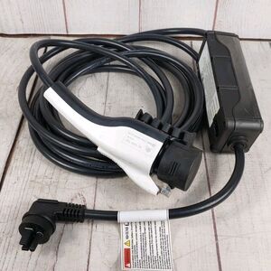 NEW OPEN BOX - 2023 Hyundai Genesis Kia NEE20-CC102 EV Charger 120V Single Ip67
